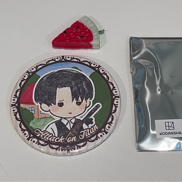 Attack on Titan Levi GraffArt Can Badge Shingeki no Kyojin Douwa ver. - Picture 4 of 4